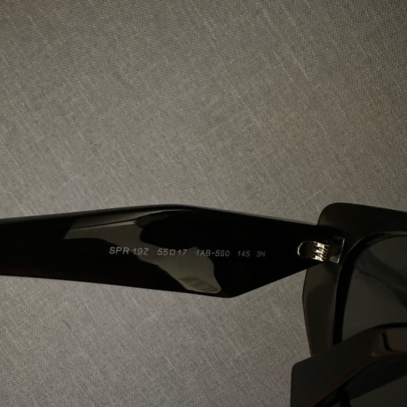 Prada sunglasses - Picture 6 of 8